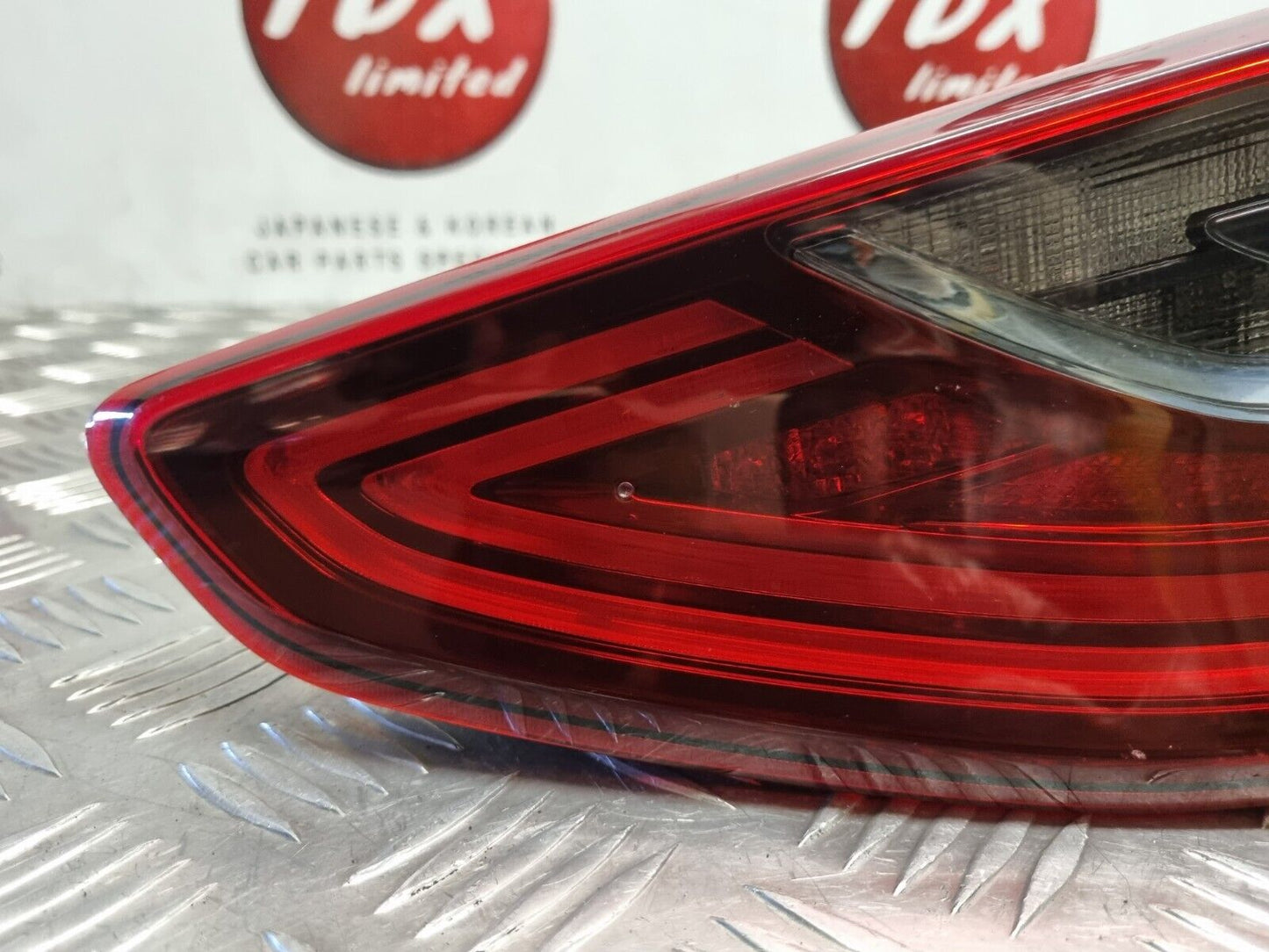 KIA CEED MK3 2018-2022 HATCHBACK GENUINE DRIVERS REAR INNER TAIL LED BRAKE LIGHT