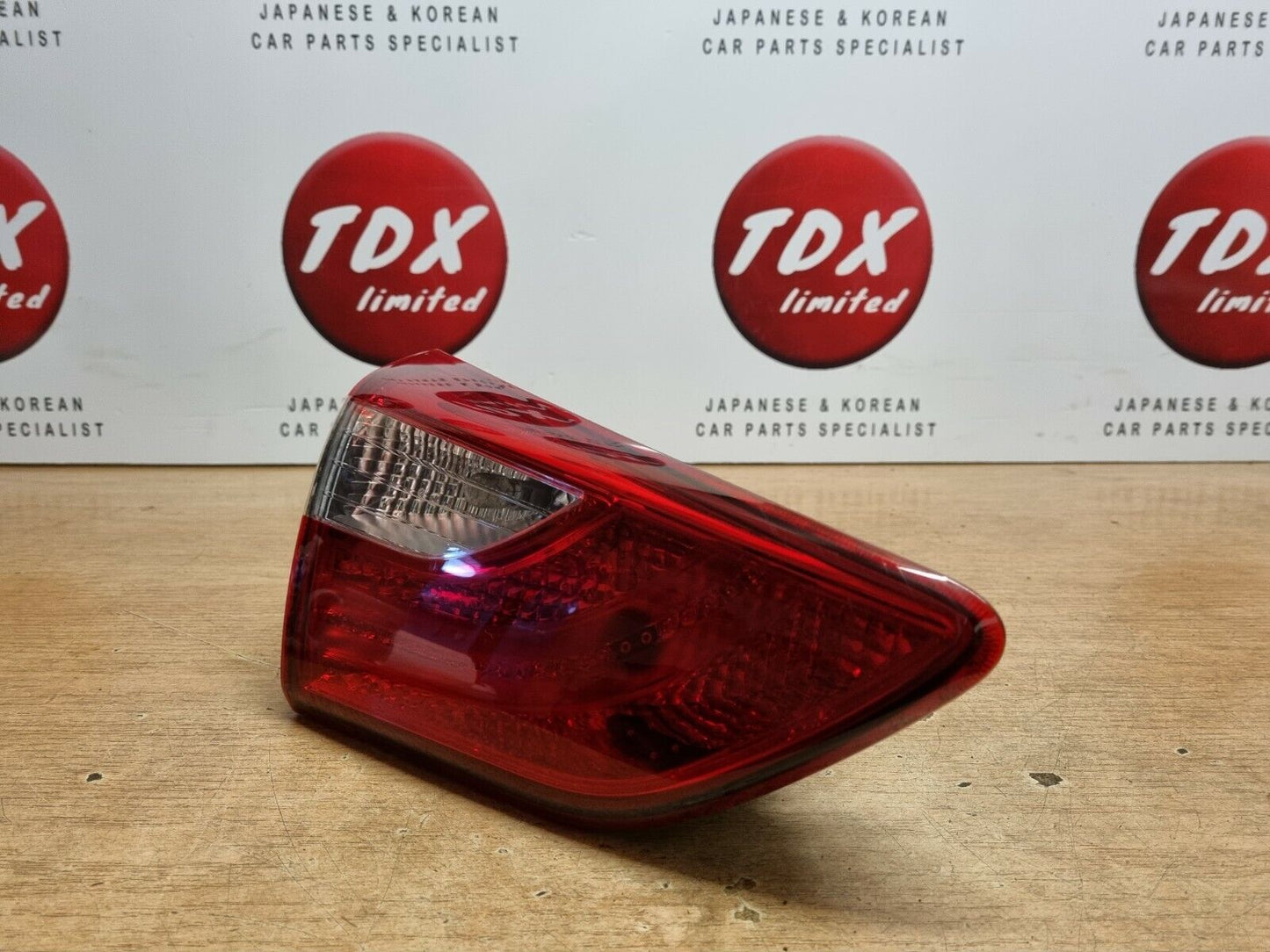 HYUNDAI I30 (GD) MK2 GENUINE PASSENGERS SIDE REAR TAILGATE INNER LIGHT 2012-2015