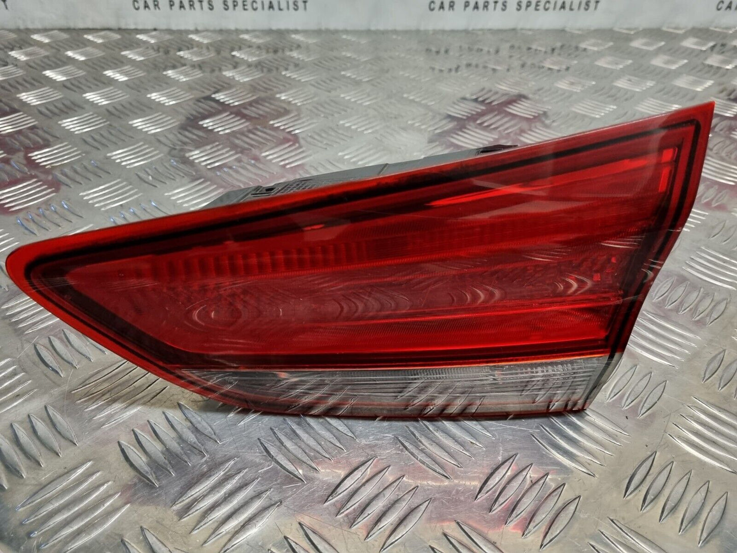 HYUNDAI I30 MK3 HATCHBACK 2017-2019 GENUINE DRIVERS REAR INNER TAILGATE LIGHT