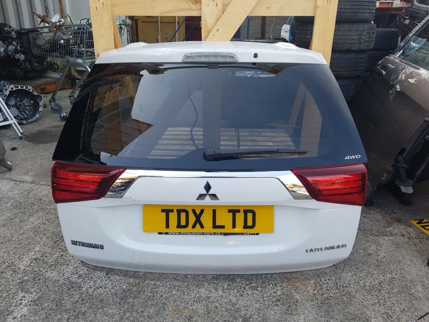 Mitsubishi Outlander Tailgate Shell + Windscreen In White Pearl (W13) 2015-2019