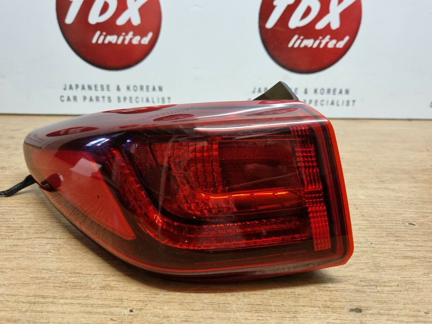 HYUNDAI KONA 2020-2022 FACELIFT GENUINE PASSENGERS REAR OUTER BODY BRAKE LIGHT