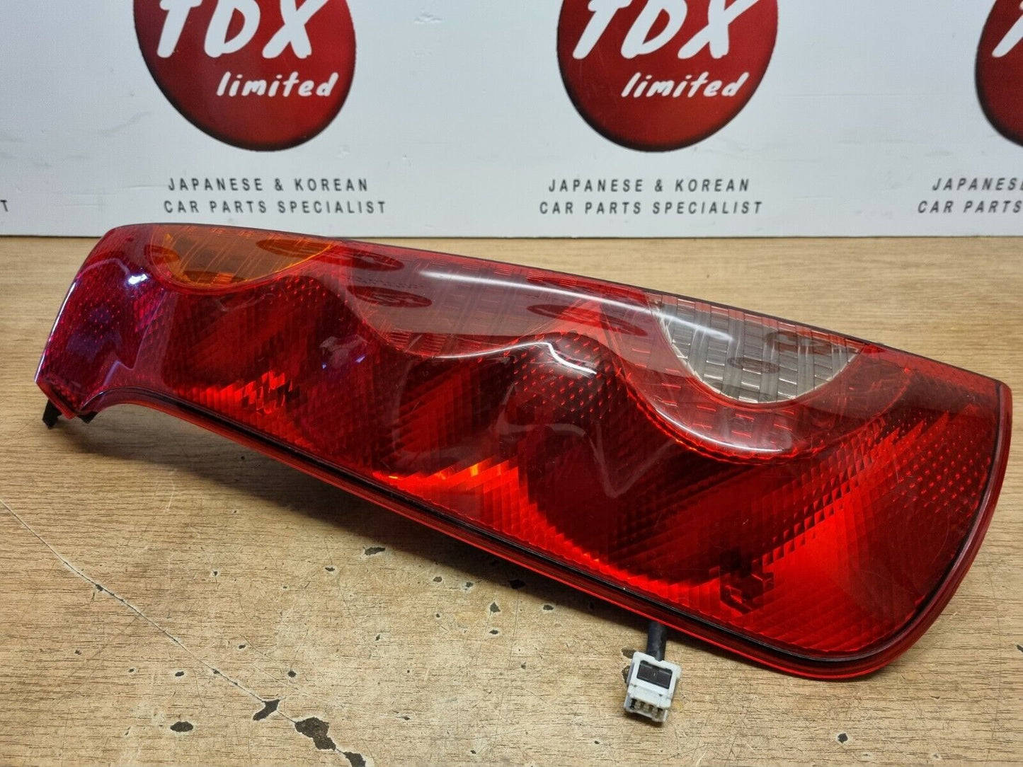 NISSAN NOTE E11 MK1 PRE-FACELIFT PASSENGERS REAR OUTER TAIL LIGHT LAMP 2006-2008