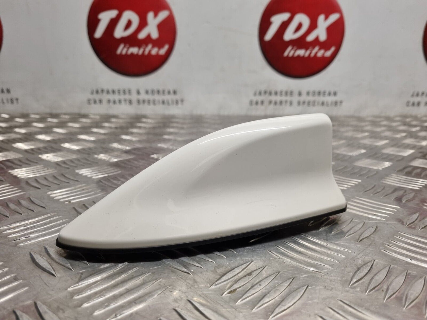 TOYOTA COROLLA ESTATE MK12 2019-2023 GENUINE ROOF SHARK FIN ANTENNA 8610102A50