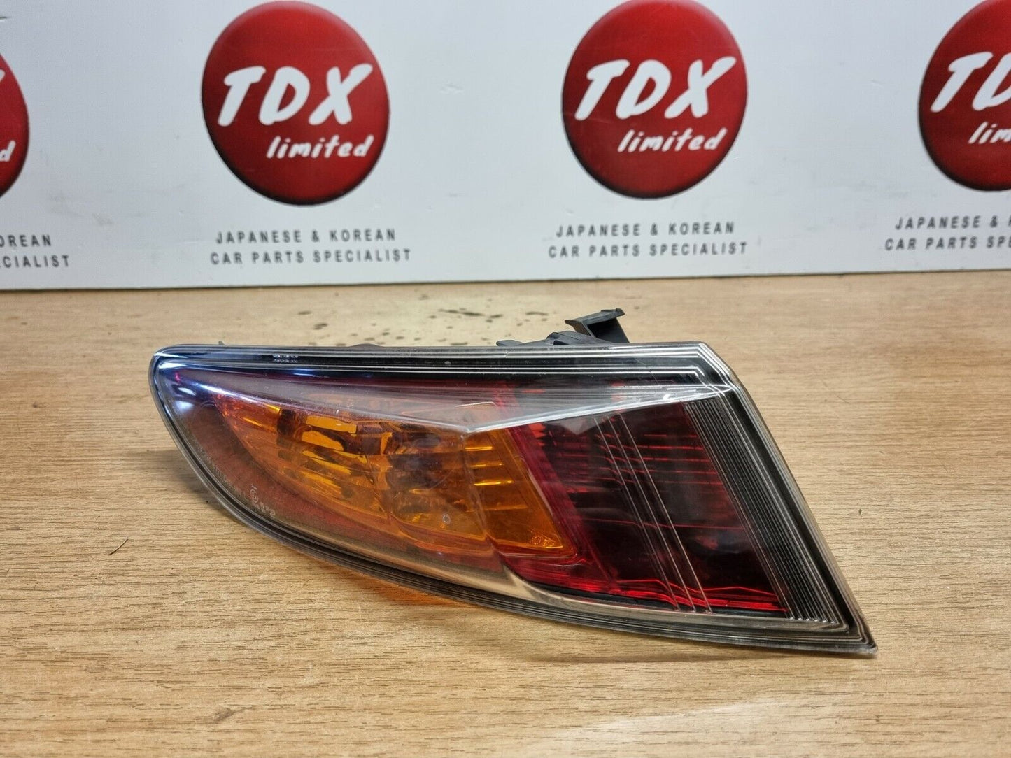 HONDA CIVIC MK8 2005-2009 PRE-FACELIFT PASSENGERS SIDE REAR OUTER BODY LIGHT