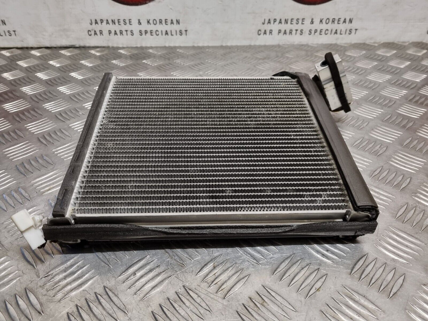 TOYOTA PRIUS MK3 2009-2015 1.8 HYBRID GENUINE AC AIR CON EVAPORATOR 447500-3690