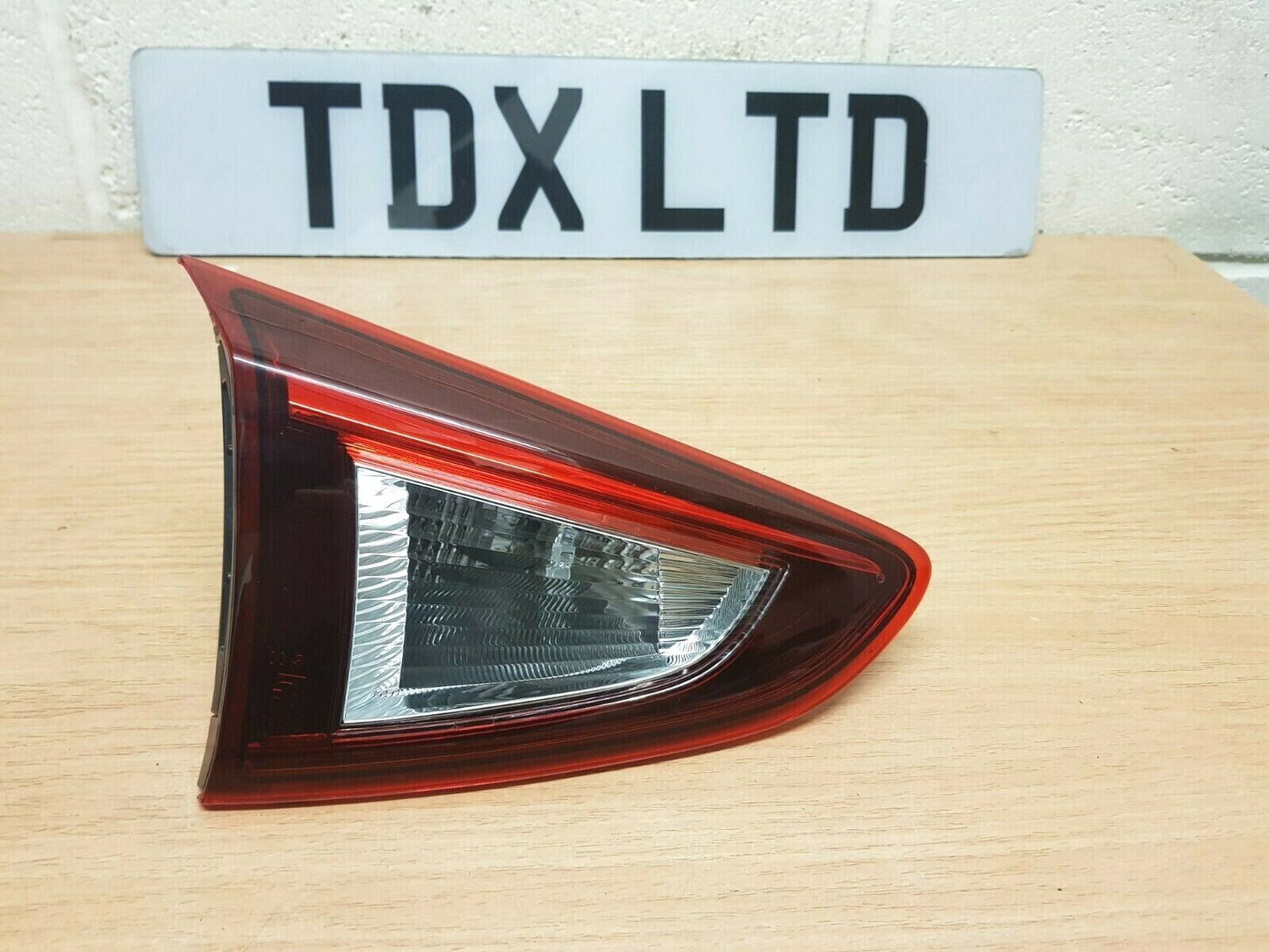 Mazda 2 Passenger Side Tailgate Light 2016 2017 2018