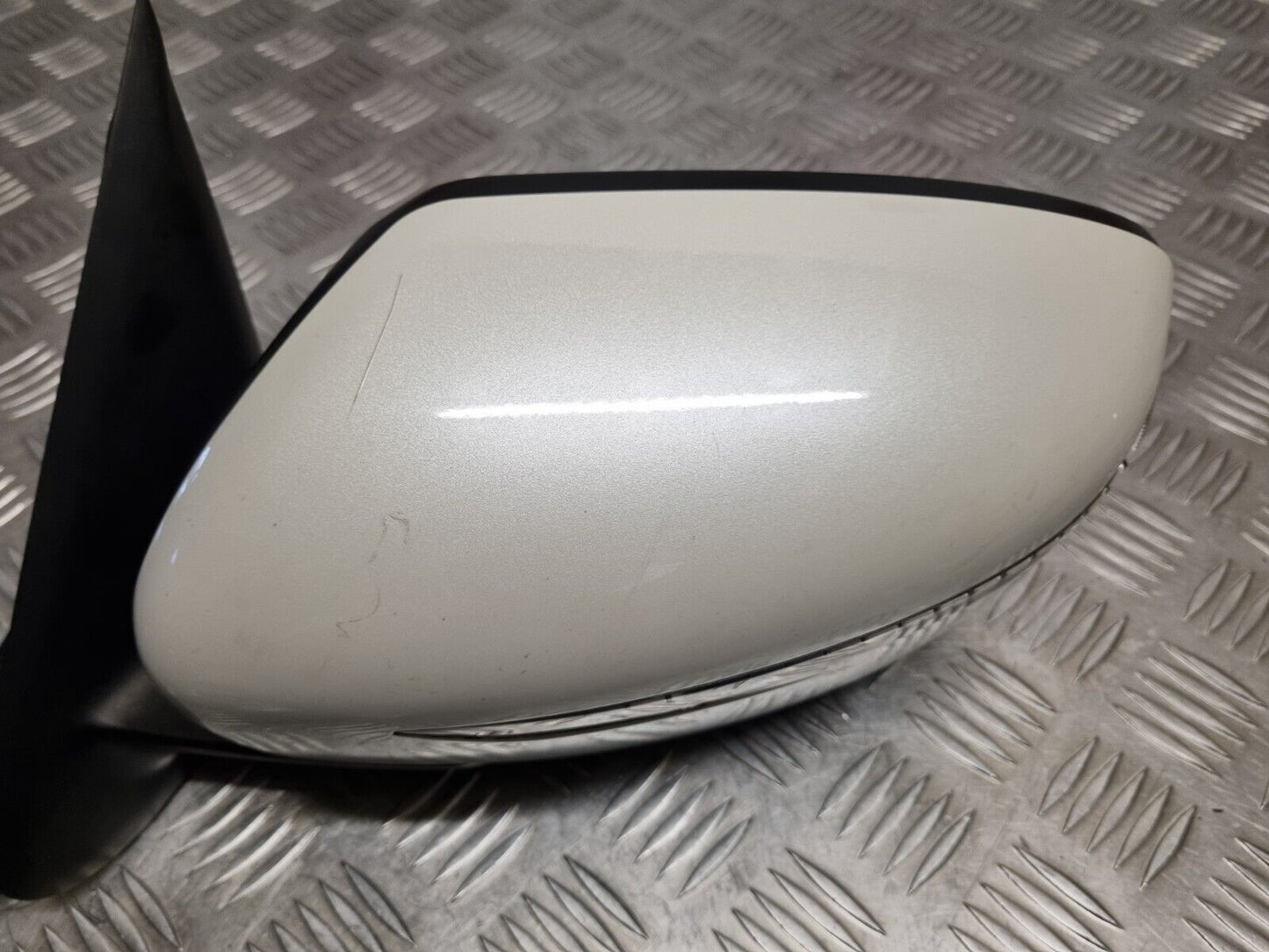 NISSAN JUKE F15 2014-2019 GENUINE PASSENGERS SIDE MANUAL FOLD MIRROR 96302BV80B