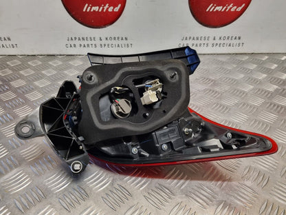 TOYOTA YARIS 2017-2020 MK3 FACELIFT GENUINE PASSENGER SIDE REAR BODY BRAKE LIGHT