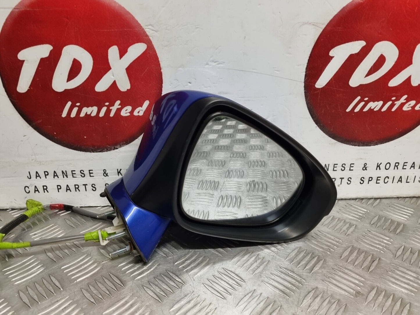 LEXUS CT200H 2011-2020 GENUINE DRIVERS SIDE POWER FOLD WING MIRROR BLUE 8U1