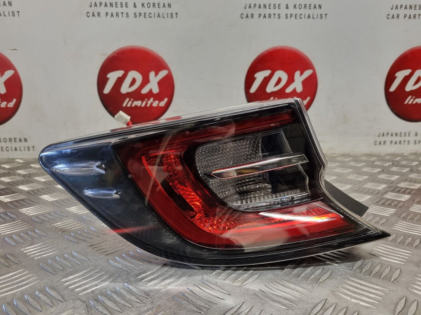 TOYOTA COROLLA MK12 2019-2023 HATCHBACK PASSENGERS SIDE REAR OUTER LED LIGHT E21