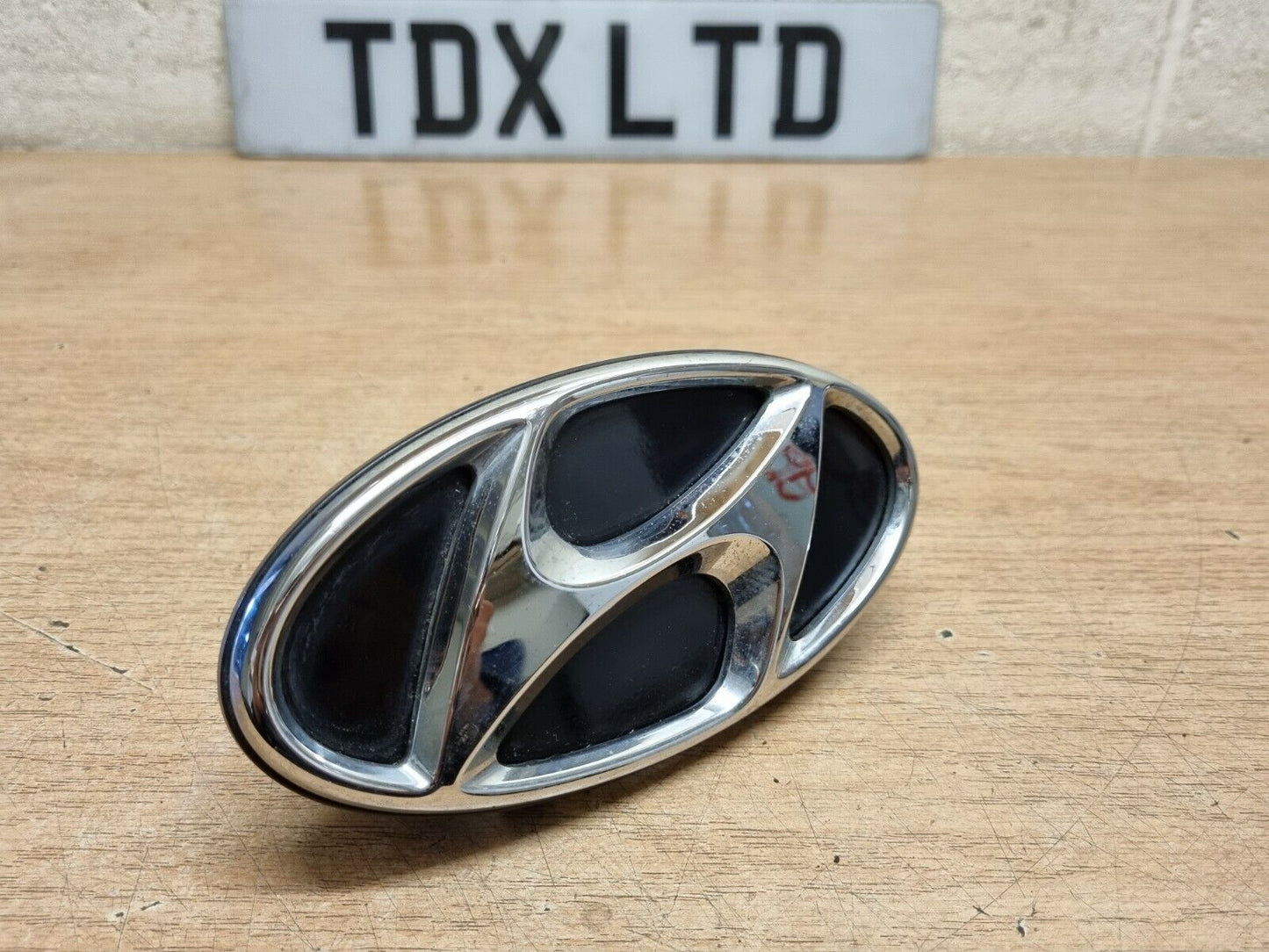 Hyundai I30 GD Genuine Rear Bumper Logo Badge Emblem 2013-2017