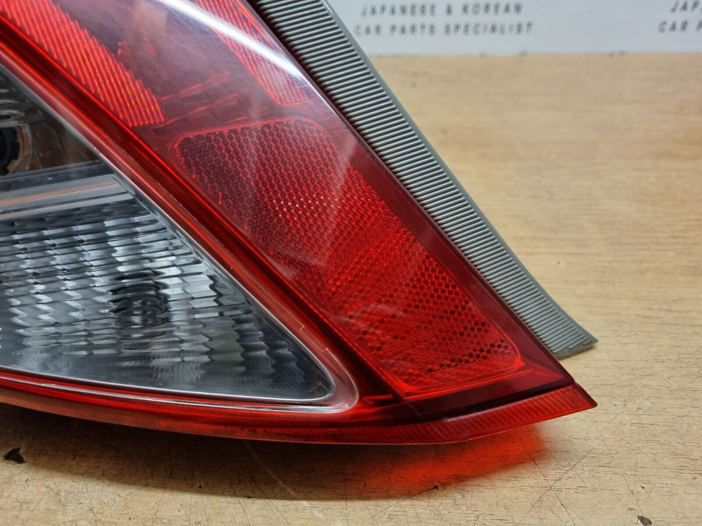 TOYOTA YARIS MK3 2012-2014 GENUINE PASSENGERS SIDE REAR OUTER BRAKE LIGHT