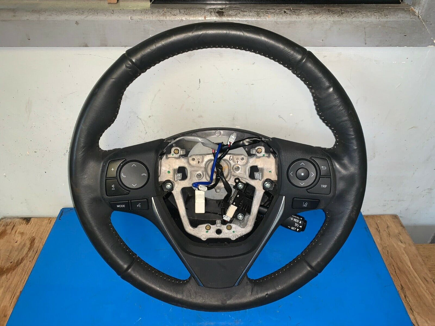 Toyota Auris 1.8 Hybrid Leather Steering Wheel 2016 2017 2018