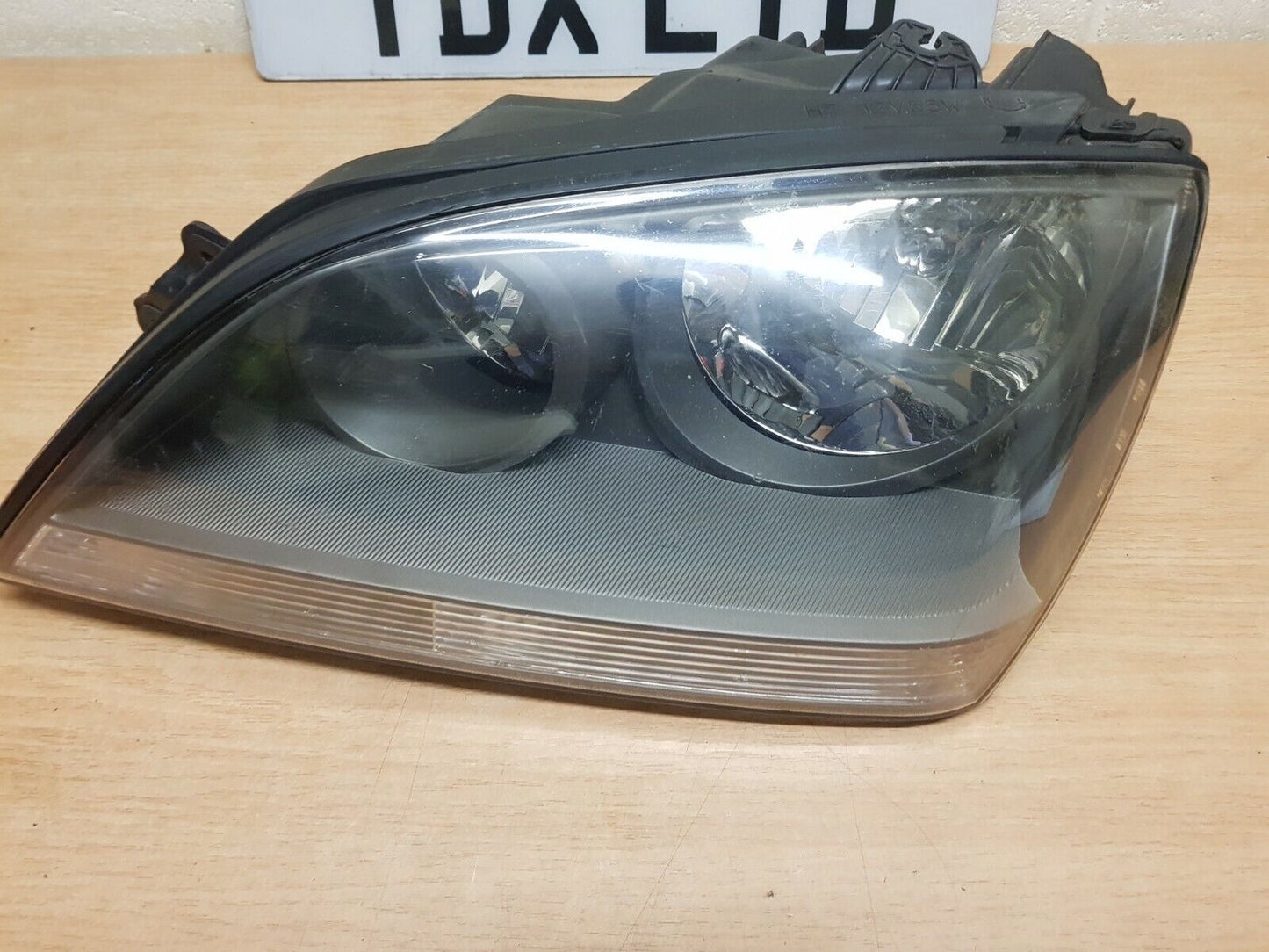 Kia Sorento MK1 Passenger Side Headlight 2002 2003 2004 2005 2006