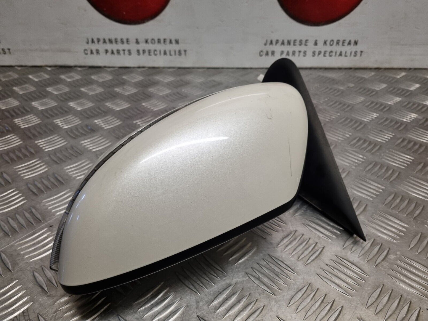 NISSAN JUKE F15 2014-2019 GENUINE PASSENGERS SIDE MANUAL FOLD MIRROR 96302BV80B