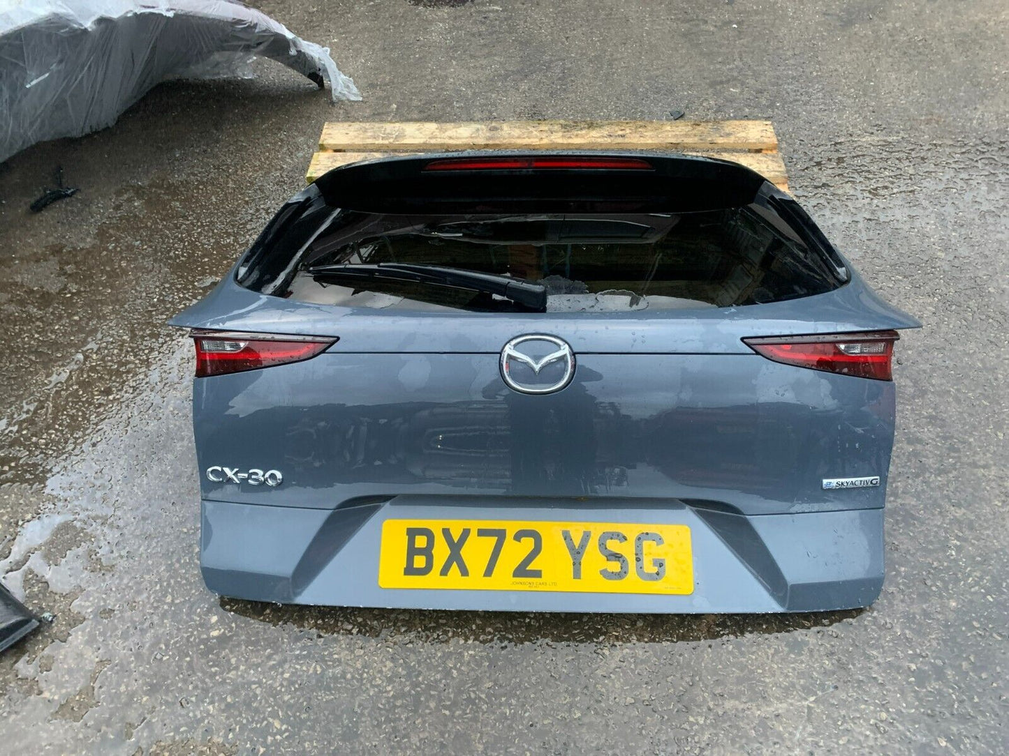 MAZDA CX-30 2019-2023 GENUINE FACELIFT COMPLETE TAILGATE IN GREY