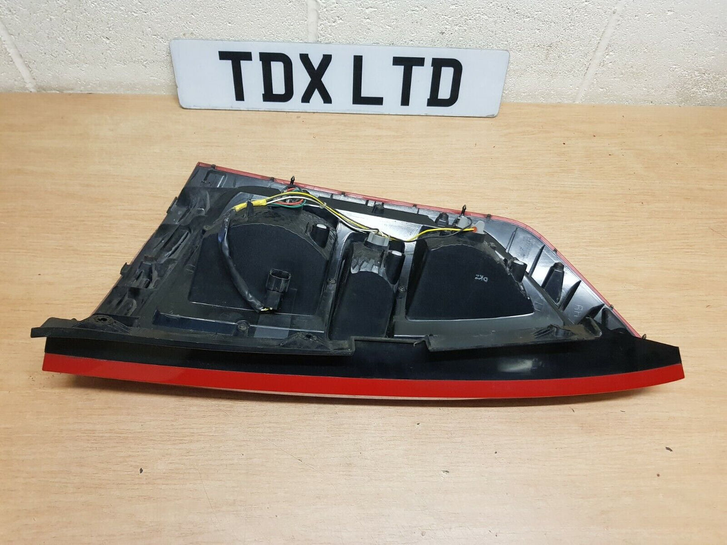 Genuine Kia Soul MK1 Driver Side Rear Outer Red Tail Light Lamp 2009-2013