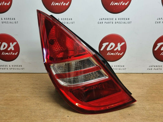 HYUNDAI I30 MK1 HATCHBACK PASSENGERS SIDE REAR OUTER BODY LIGHT LAMP 2007-2011