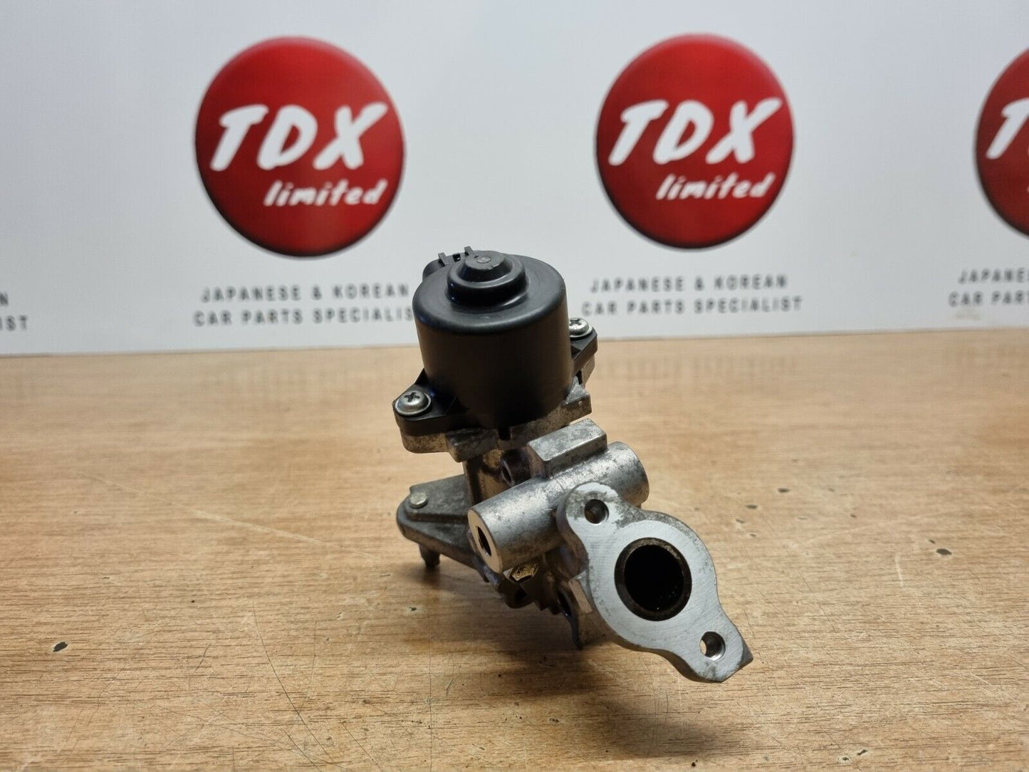 Toyota Auris Hybrid 1.8 Petrol Genuine EGR Valve 2010-2018 25620-37120