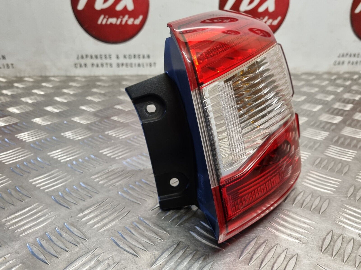 NISSAN QASHQAI J11 2014-2017 MK2 PRE-FACELIFT DRIVERS REAR OUTER LED BRAKE LIGHT