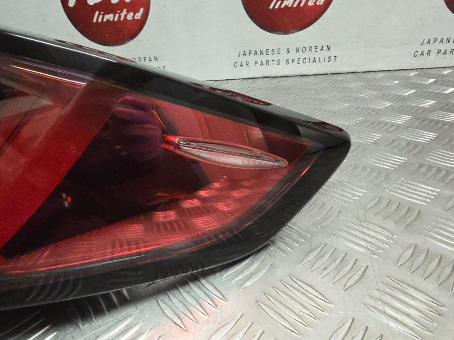 TOYOTA COROLLA ESTATE MK12 2019-2023 DRIVERS SIDE REAR BODY BRAKE LED LIGHT