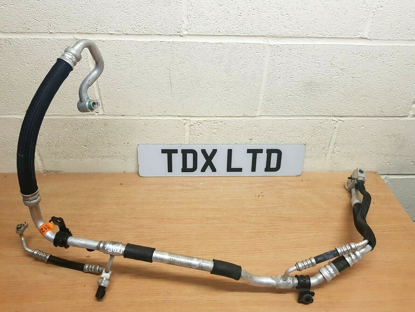 Hyundai i30N 2.0 Petrol AC Pipe 2017 2018 2019 2020 With Pressure Sensor