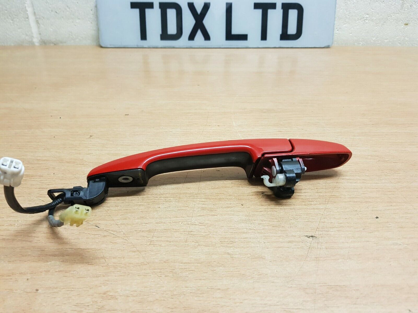 Suzuki Ignis MK2 MF Genuine Drivers Front Keyless Red Door Handle 2016-2019