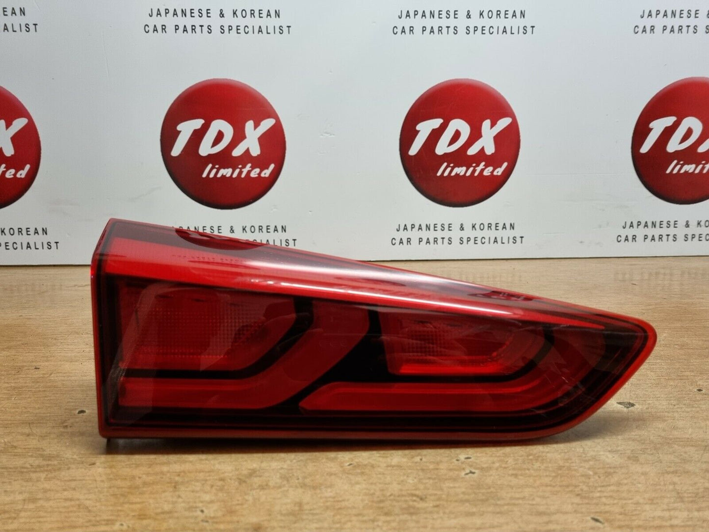 HYUNDAI I20 MK2 PRE-FACELIFT GENUINE PASSENGERS REAR TAILGATE LIGHT 2015-2018