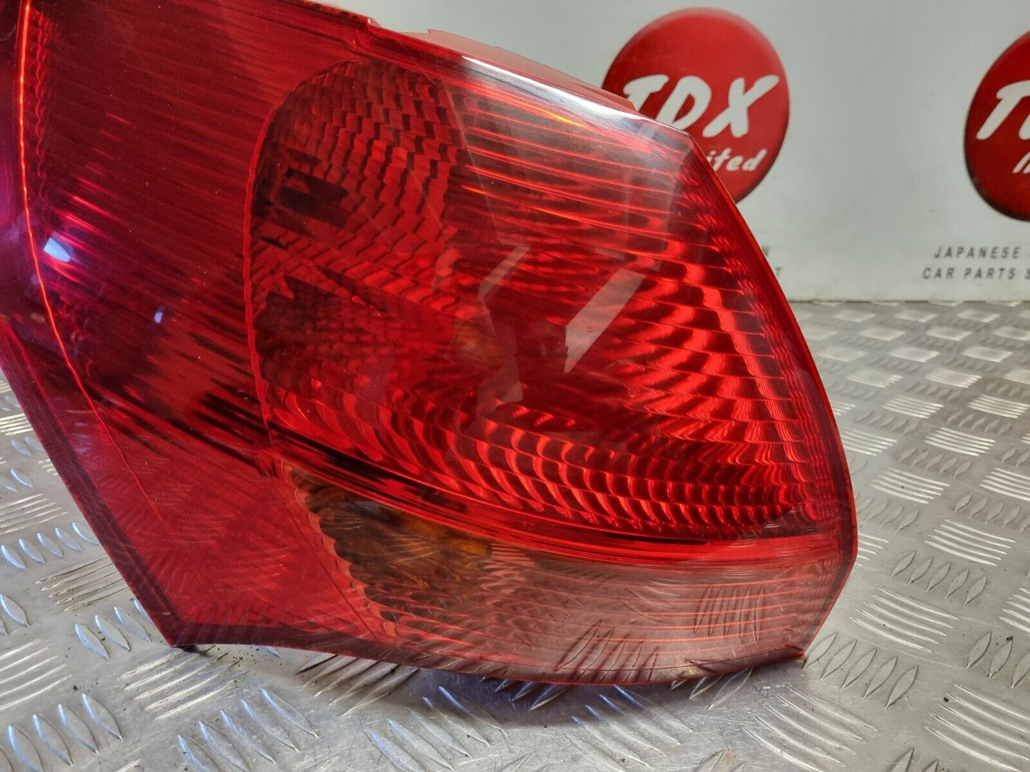 KIA VENGA (YN) 2010-2019 GENUINE PASSENGERS REAR OUTER BRAKE LIGHT 92401-1P000