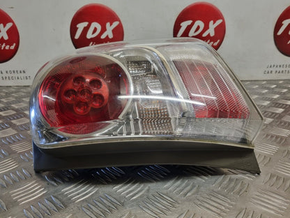 TOYOTA VERSO MK2 2013-2018 GENUINE DRIVERS SIDE REAR OUTER BODY BRAKE LIGHT LAMP