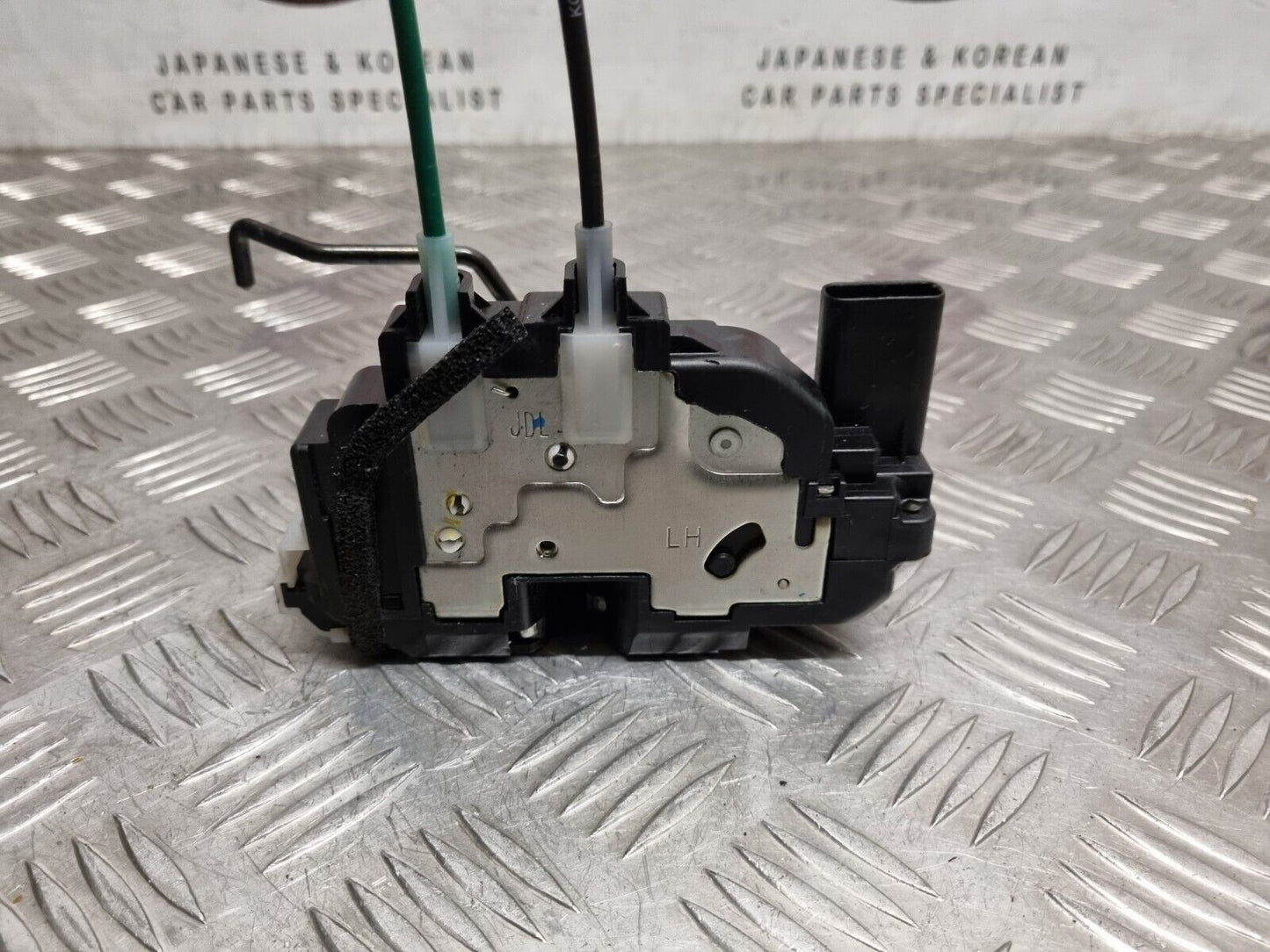 HYUNDAI I20 PB 5 DOOR 2008-2014 PASSENGERS FRONT DOOR LOCK MECHANISM 81310-1J060