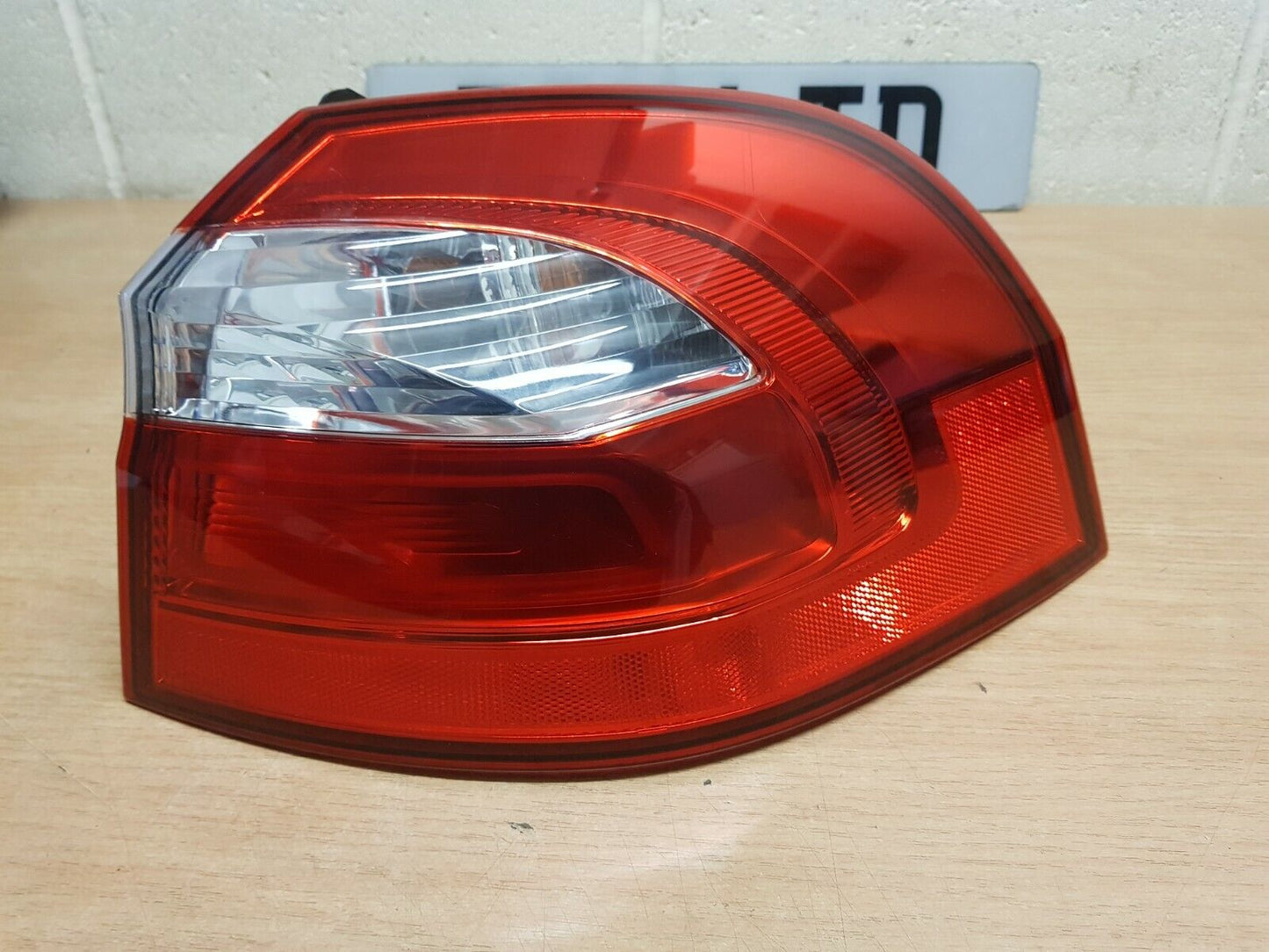 Genuine Kia Rio MK3 Driver Side Rear Tail Light Lamp Unit 2012-2015