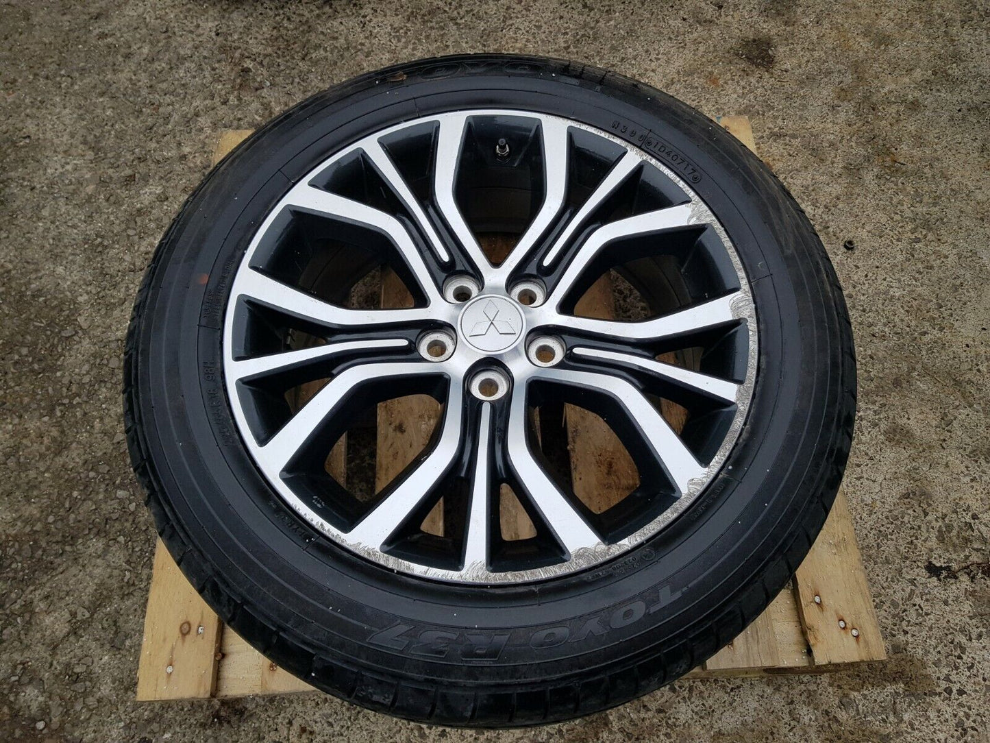 Mitsubishi Outlander Alloy Wheel 2016 2017 2018 2019 2020 225/55/18 J18X7J