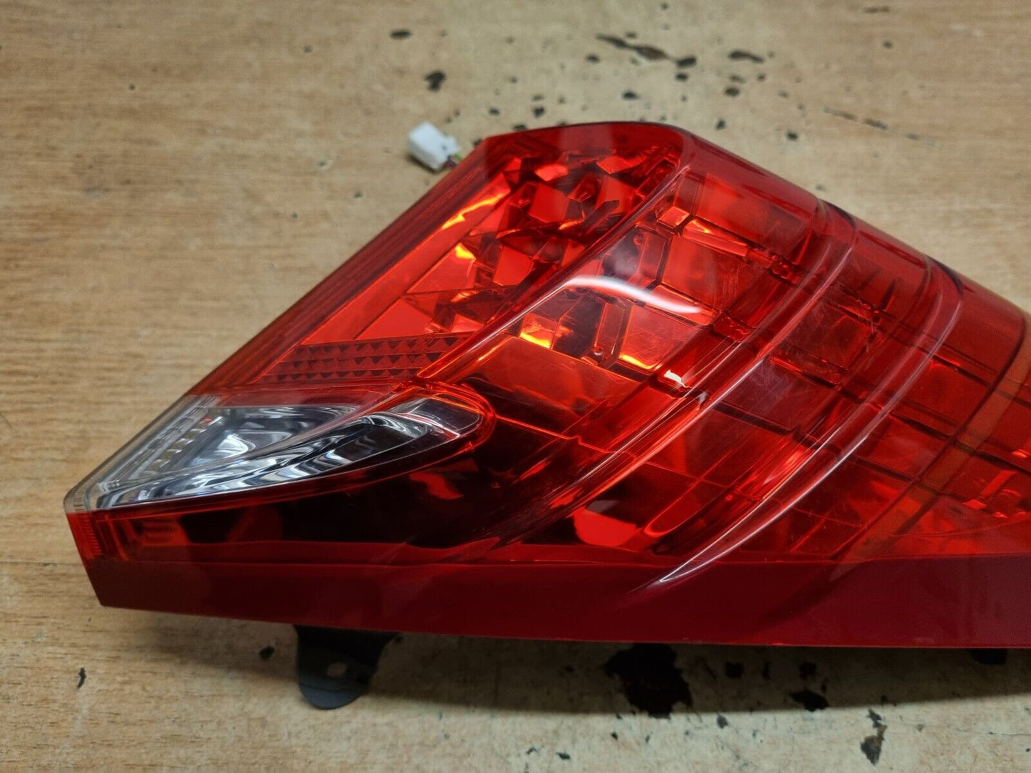 HONDA CIVIC MK9 2012-2015 GENUINE DRIVERS SIDE REAR OUTER LED LIGHT 3350ATV0E002