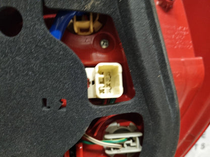 TOYOTA URBAN CRUISER 2009-2013 GENUINE PASSENGERS SIDE REAR OUTER BRAKE LIGHT